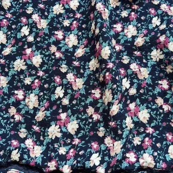 🌸3/$30🌸AMERICAN Eagle Outfitters | Floral Off  The Shoulder Top - Picture 3 of 9